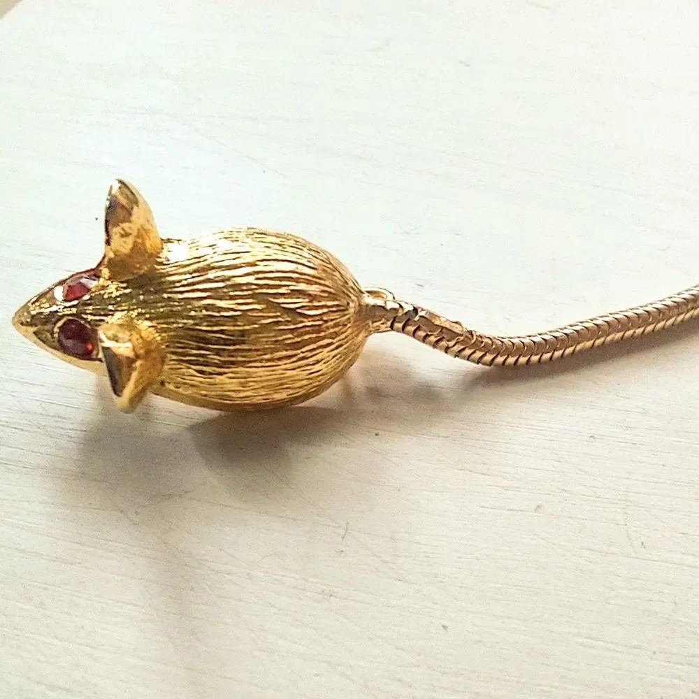 Vintage Gerry's 60's Small Mouse Pin Brooch Gold Tone Red Rhinestone Eyes - Picture 2 of 6